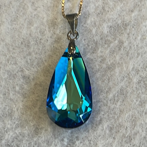 ❤️NECKLACE🎁BLUE FACETED AUSTRIAN CRYSTAL GLASS TEARDROP STERLING SILVER NECKLACE - Picture 2 of 8